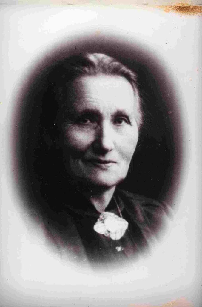 Desenia Viksaas